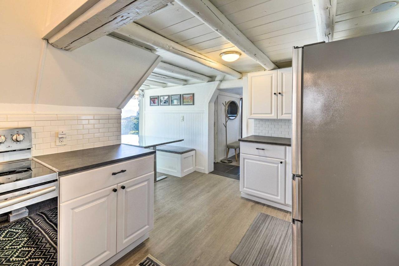 Puget Sound Cabin With Hot Tub And Water Views! Bremerton Eksteriør billede