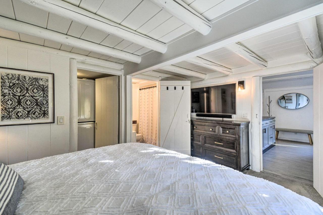 Puget Sound Cabin With Hot Tub And Water Views! Bremerton Eksteriør billede