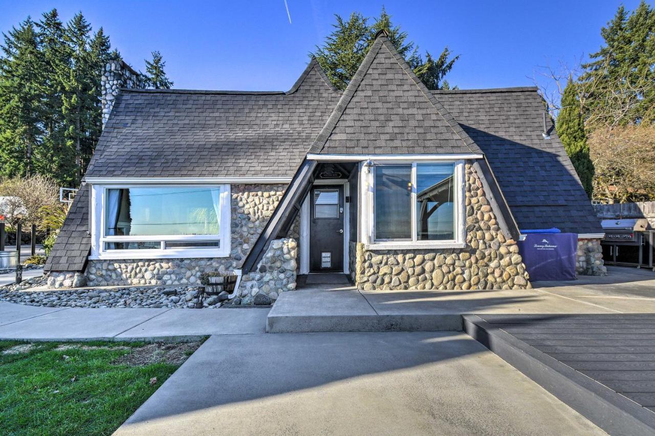 Puget Sound Cabin With Hot Tub And Water Views! Bremerton Eksteriør billede